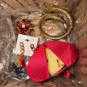 3 Pounds Plus of Vintage to Modern Jewlery Lot.‎ ECU!